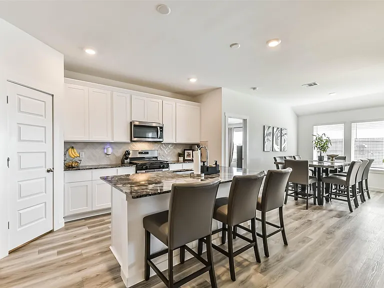 2621 Mackinac Bay Dr — Photo 13