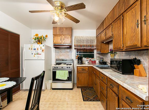4th image of 1243 W Gerald Ave