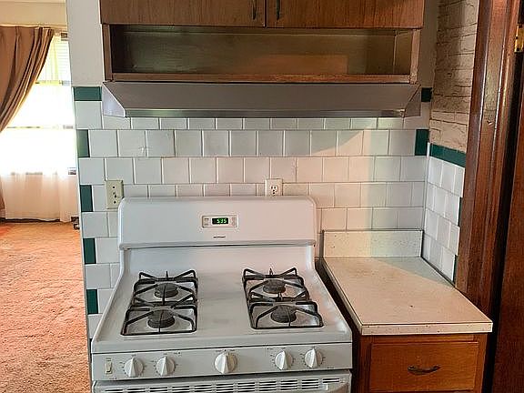 5th image of 2135 Pinewood Dr