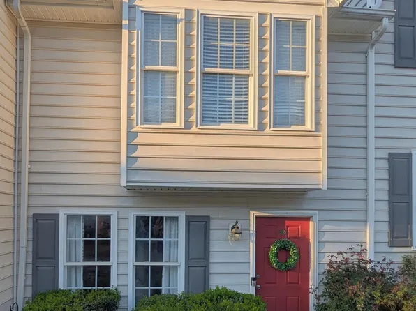 716 Leesville Rd APT 402, Lynchburg, VA 24502