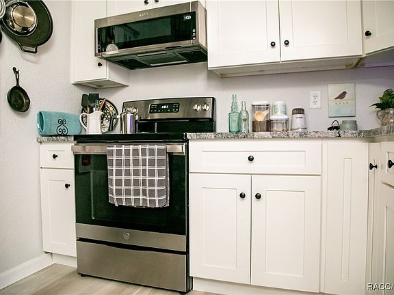 4th image of 6435 N Goldenrain Cir