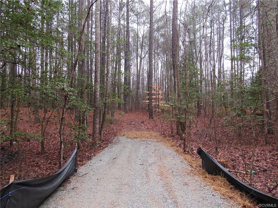 2nd image of Sturgeon Point Rd