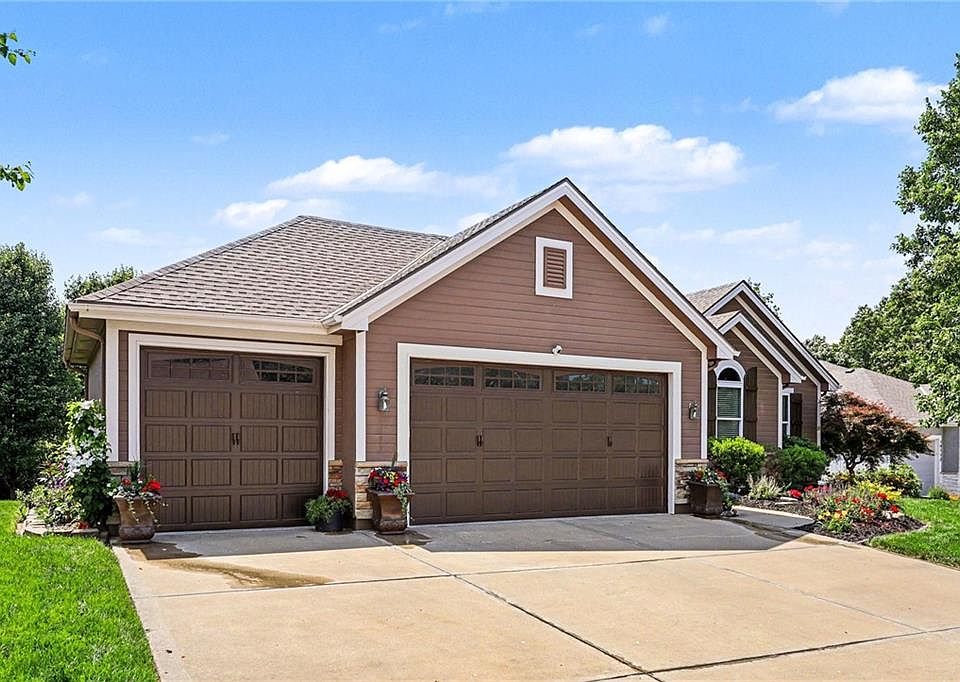 19710 NE 197th Ter, Smithville, MO 64089 | Zillow
