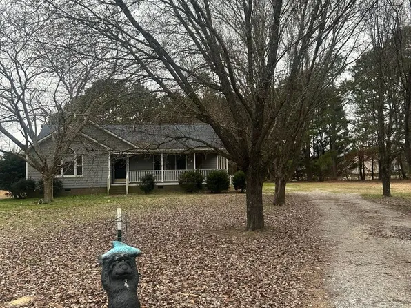 812 Stephanie Pl, Garner, NC 27529