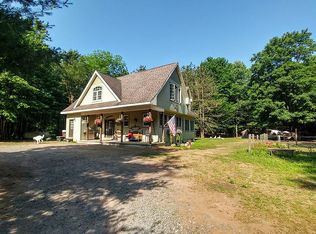 101 Lewis Rd, Bernhards Bay, NY 13028