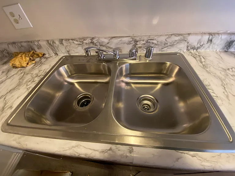 Segovia Apartments — Photo 13