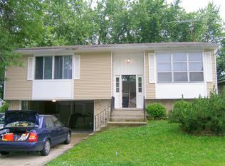 1083 Borden Dr, Elgin, IL 60120