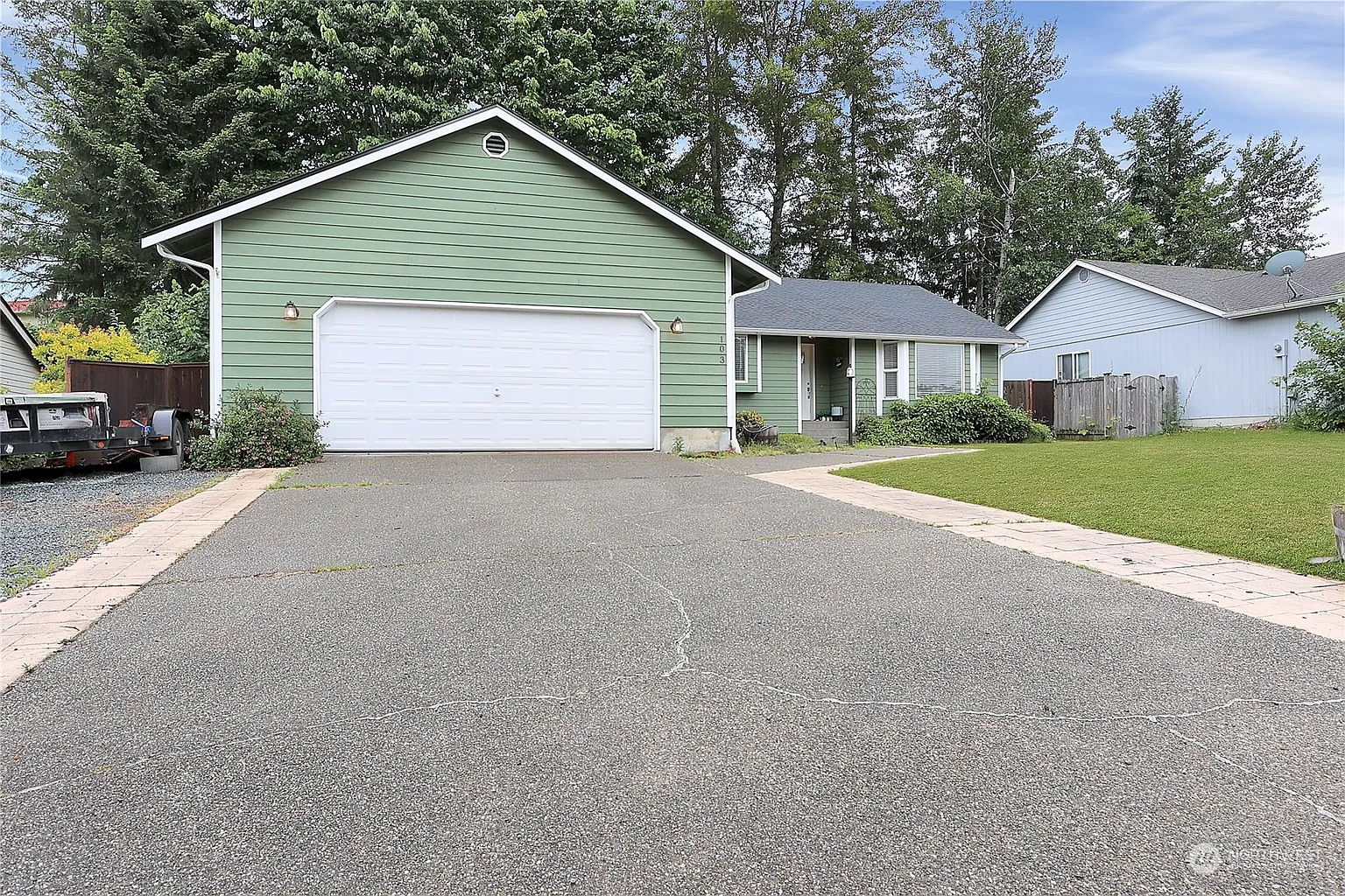 103 Eagle Glen Court photo 1