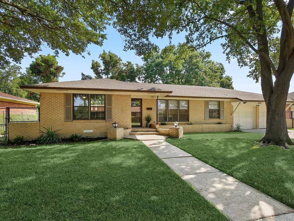 2422 Mockingbird Ln