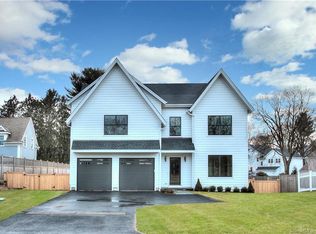 23 Bulkley Ave N, Westport, CT 06880