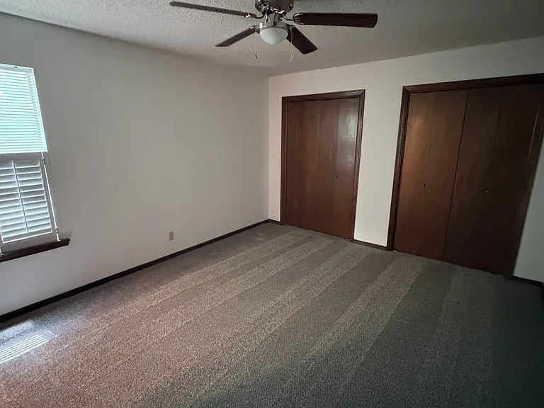 1031 S Brookview Ln — Photo 14