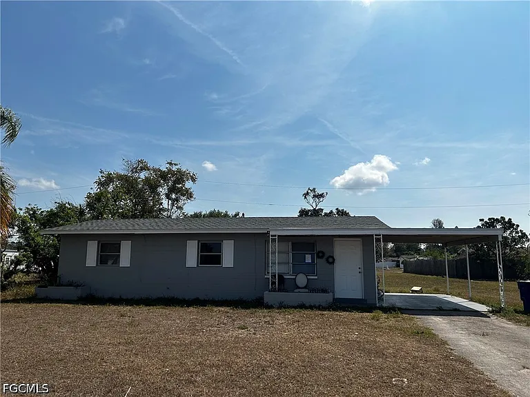 216 Oregon Way — Photo 1