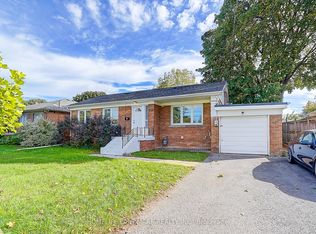 181 Searle Ave, Toronto, ON M3H 4B5