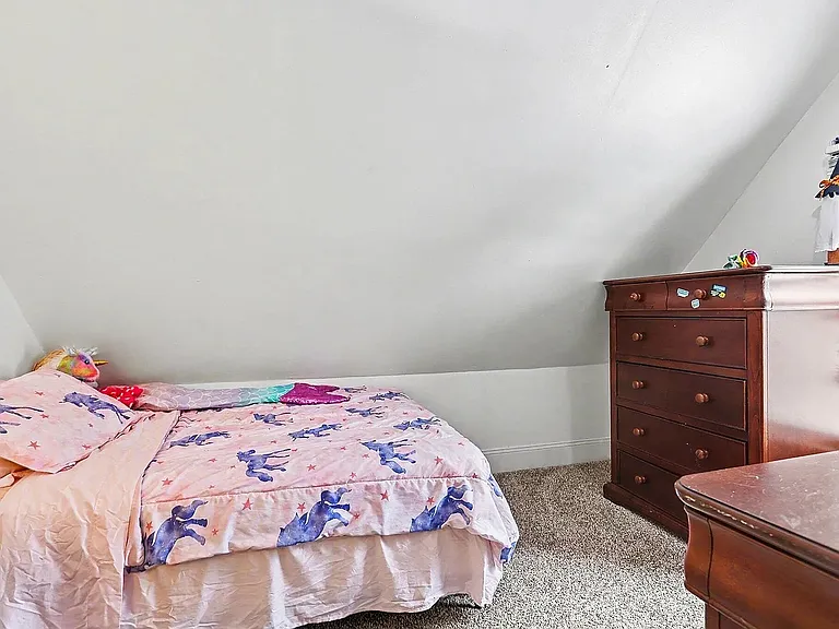 923 Jackson St — Photo 16