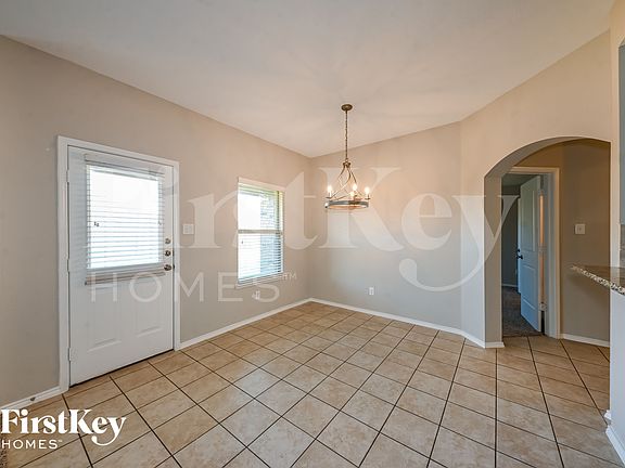 5th image of 2803 Englenook Dr
