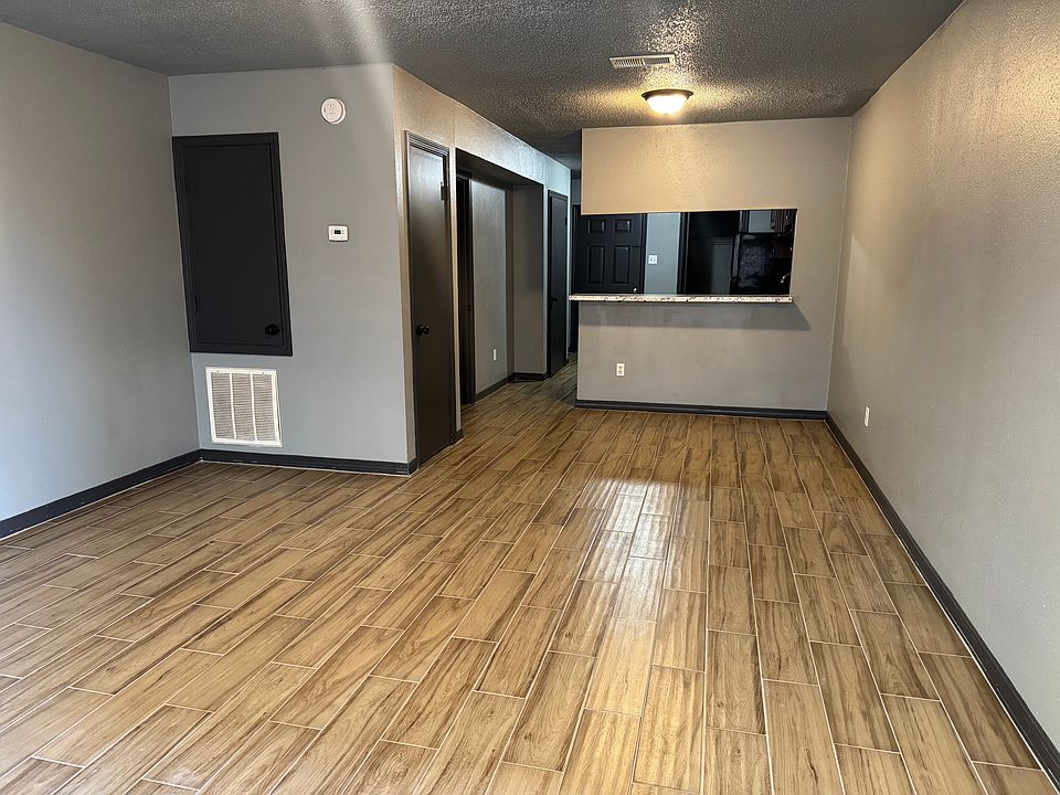 1st image of 4149 Lac Couture Dr APT C