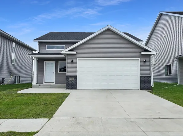 6730 70th Ave S, Horace, ND 58047