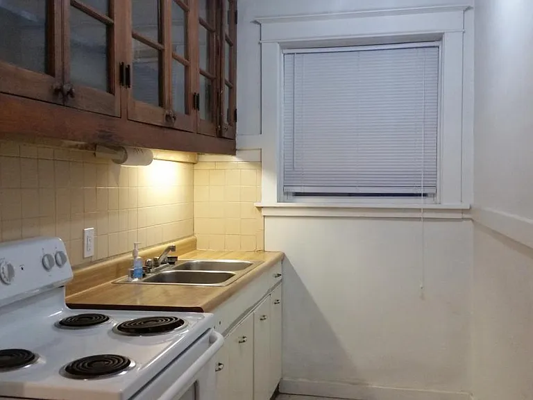 2261 Blendon Pl #1N — Photo 6