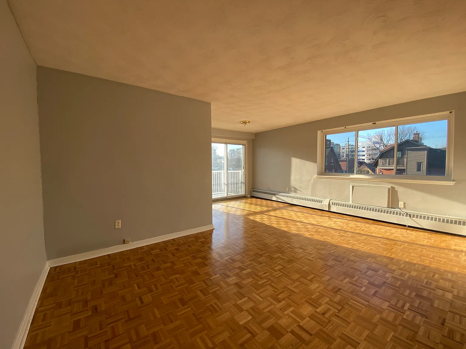 Chanteclair Apartments — Photo 3