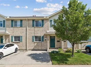 7470 Monastery Dr #4, Niagara Falls, ON L2H 3B3