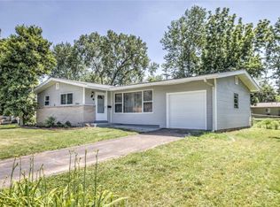 550 Holiday Ave, Hazelwood, MO 63042
