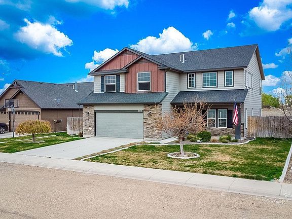 2nd image of 2515 Fallcrest St
