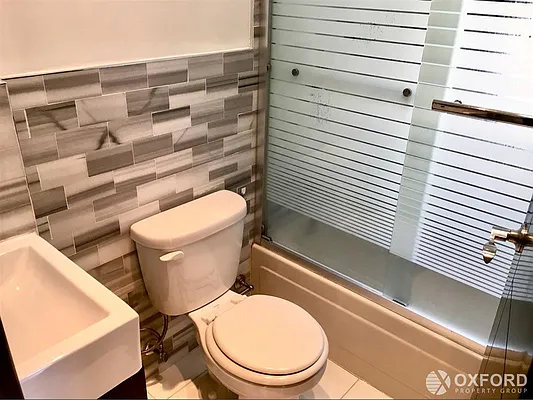 Rented by Oxford Property Group | media 27