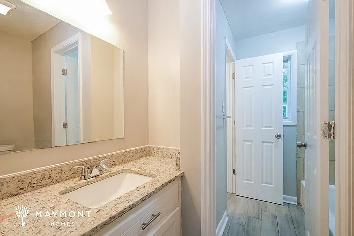 1358 Stoneham Ct — Photo 13