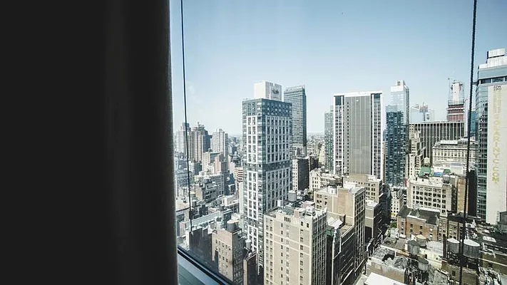 Rented by R New York | media 28