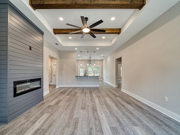 3rd image of 115 Vesta St