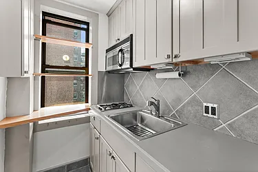 140 East 28th Street, #5A