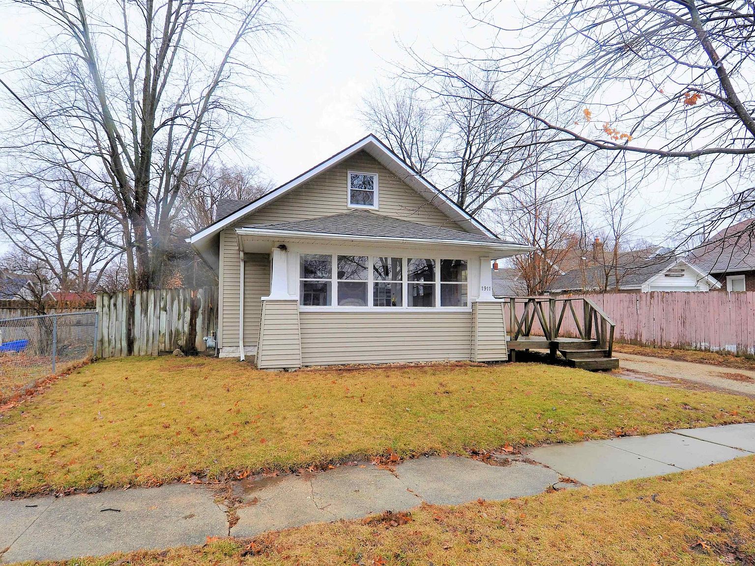 1911 Burton St Rockford IL 61103 Zillow