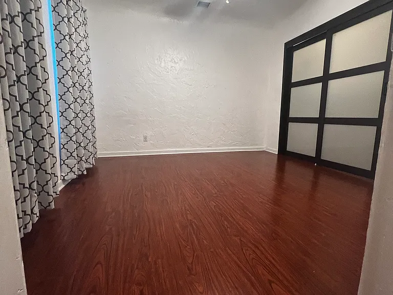 2829 S Holt Ave — Photo 15