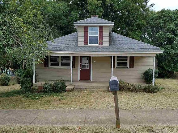 2nd image of 212 N Davis Ave