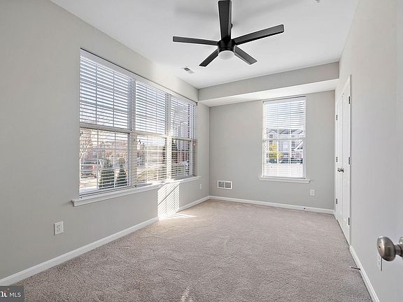 3rd image of 3415 Naamans Dr