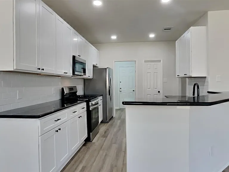2222 Princess Snow Cir — Photo 3