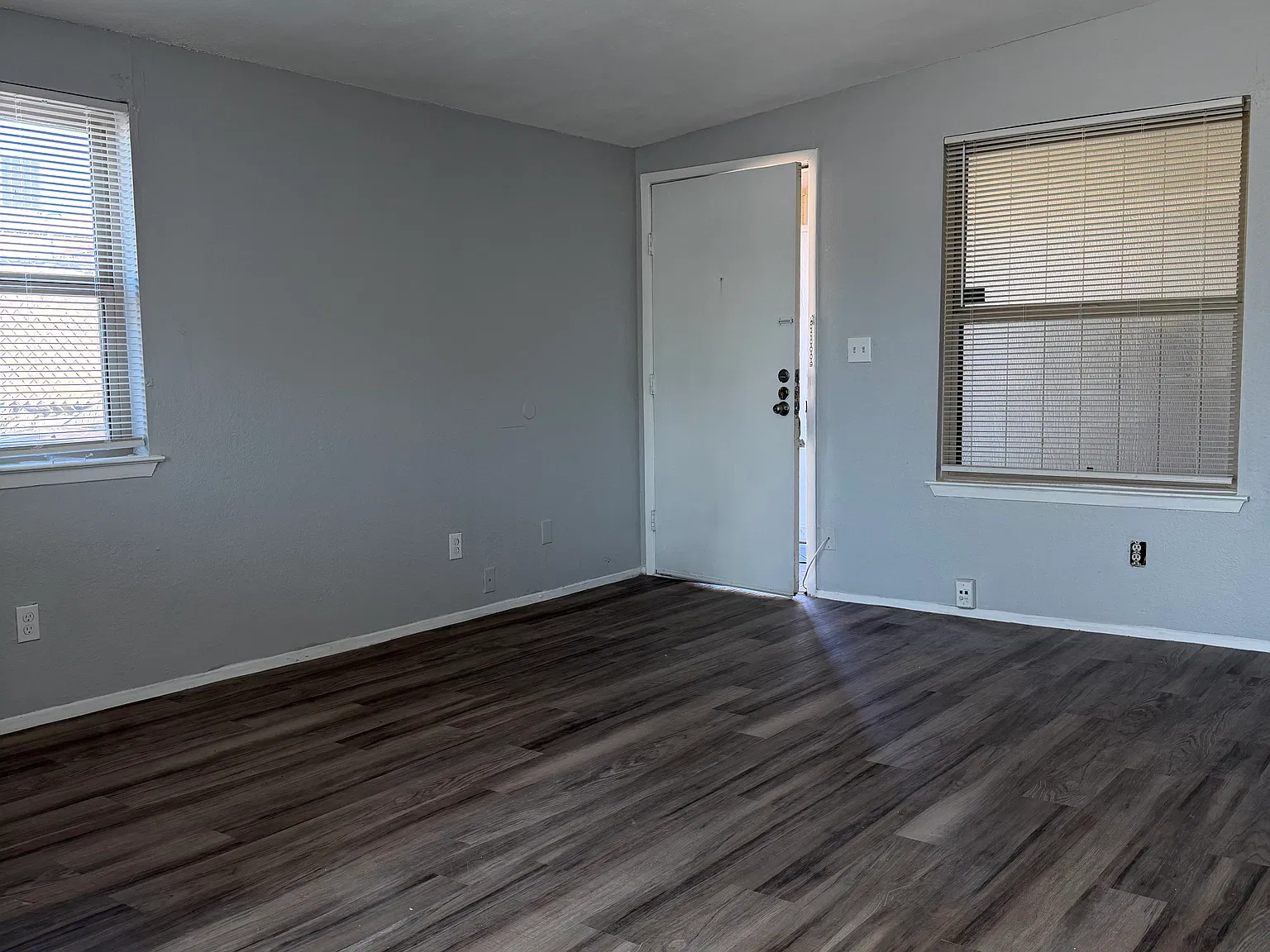 2 bed, 763 sqft, $995 — Photo 2
