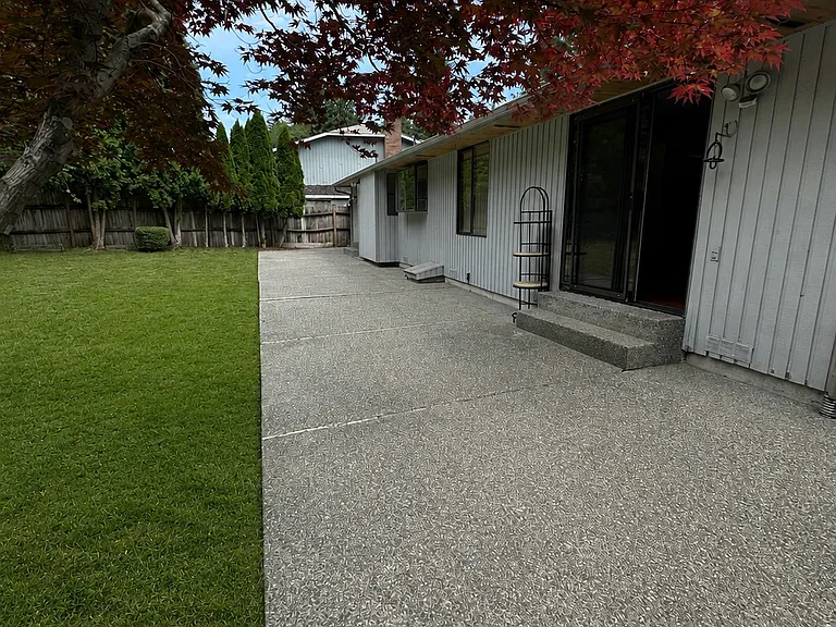 10816 30th Dr SE — Photo 12