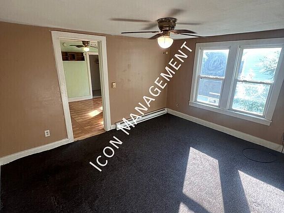 4th image of 132 Reed Ave #3