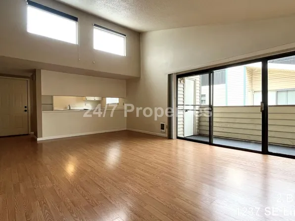 2024-1237MF, 1237 SE Linn St #6, Portland, OR 97202