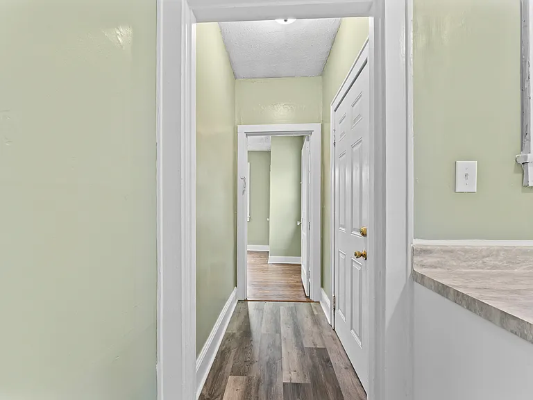 4421 Immanuel St — Photo 13