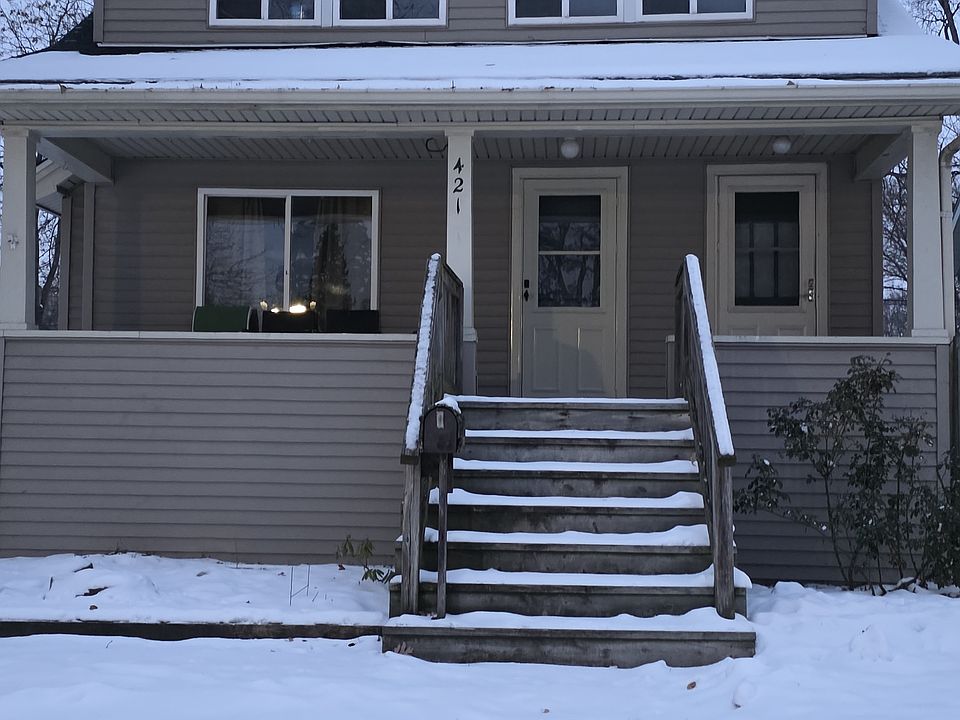 1st image of 421 Curry Ave #1