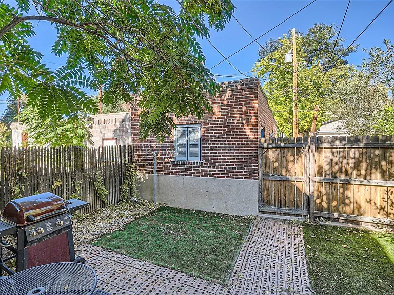 239 W Ellsworth Ave #A — Photo 26