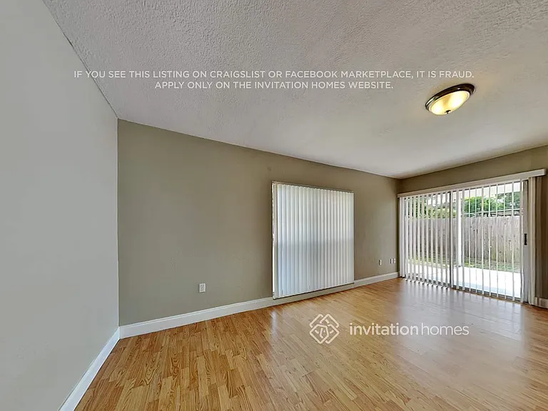 614 W Windhorst Rd — Photo 7