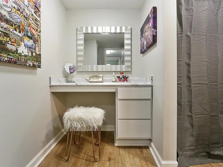 The Mayfair Apartment Homes — Photo 15