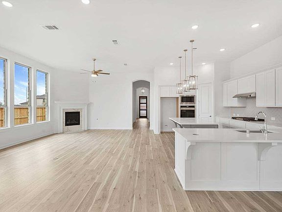 Kitchen Family Room