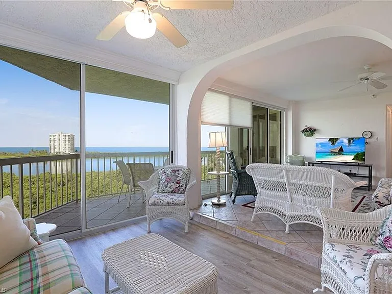5501 Heron Point Dr #702 — Photo 3