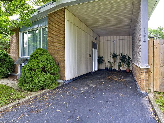 3rd image of 154 Luscombe St