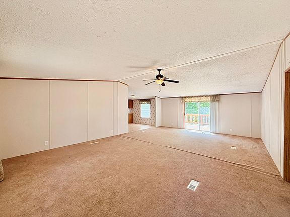 3rd image of 203 Lost Forest Rd