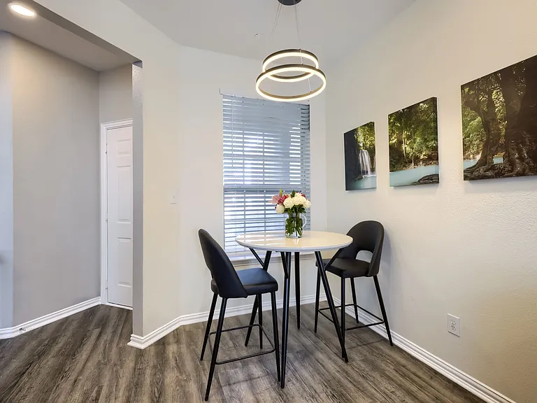 9809 Cambria Ct — Photo 10